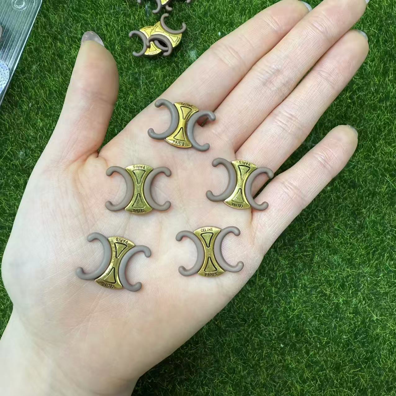 Brown Celine metal Logo 10pcs