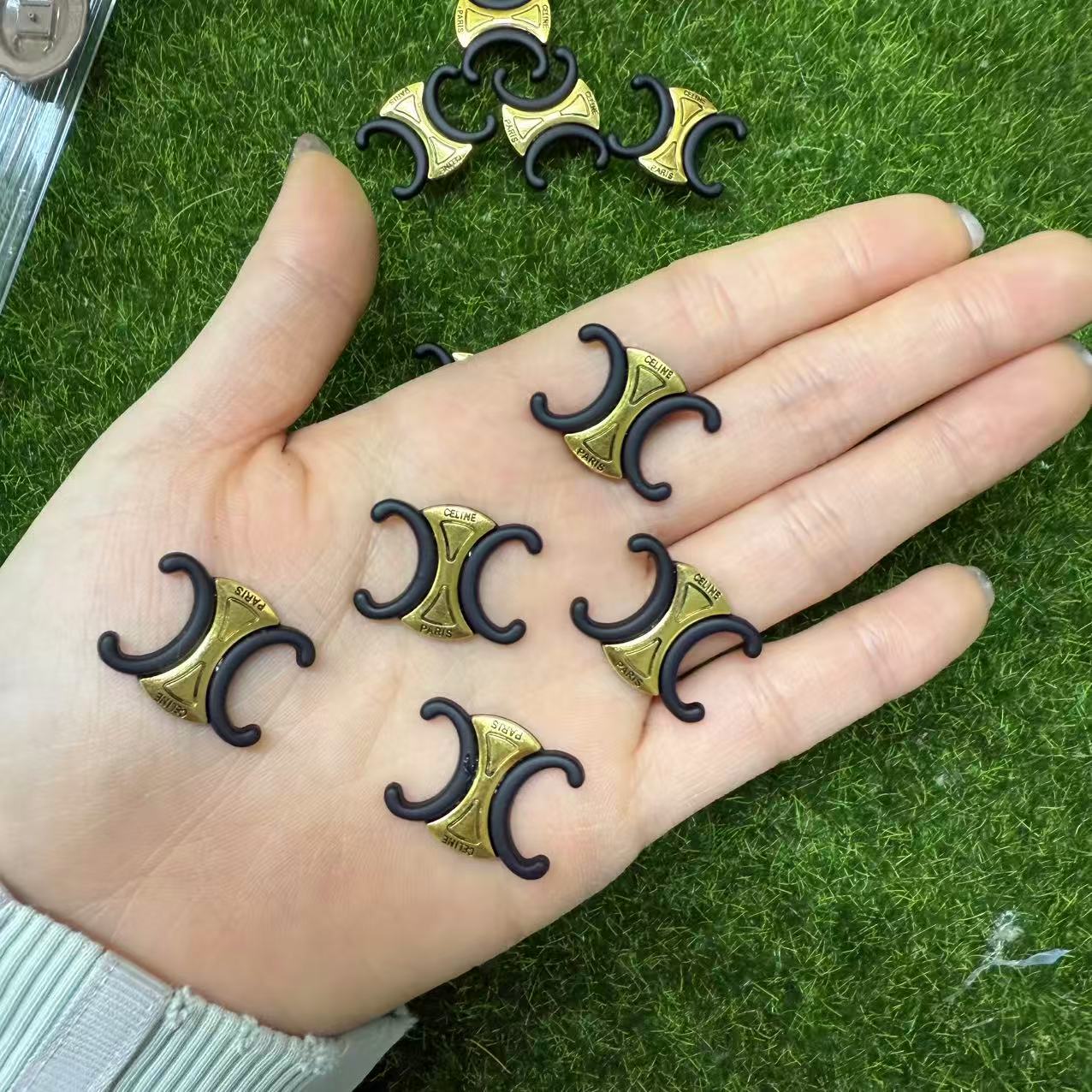 Black Celine metal Logo 10pcs