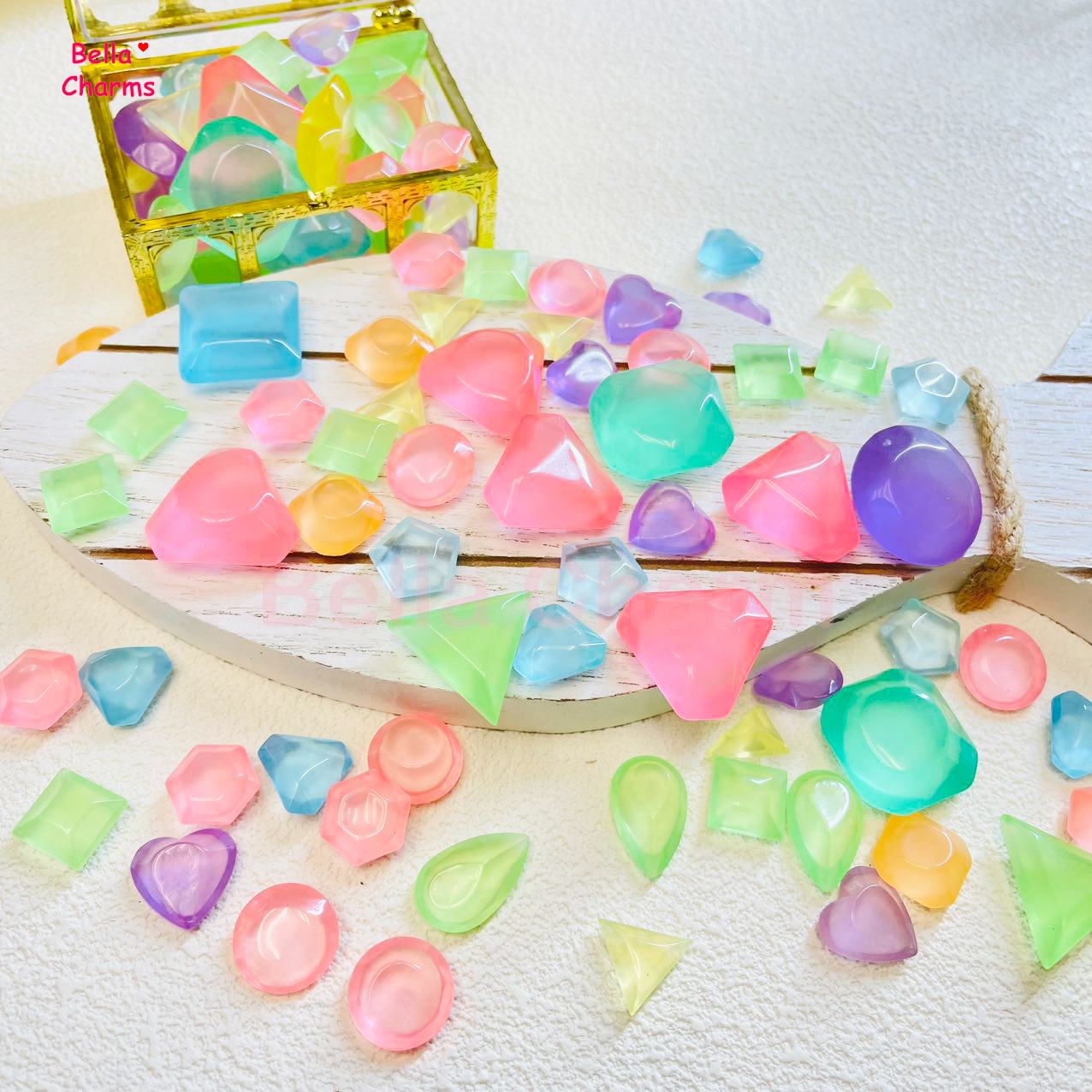 Glow Treasure Charm Mix