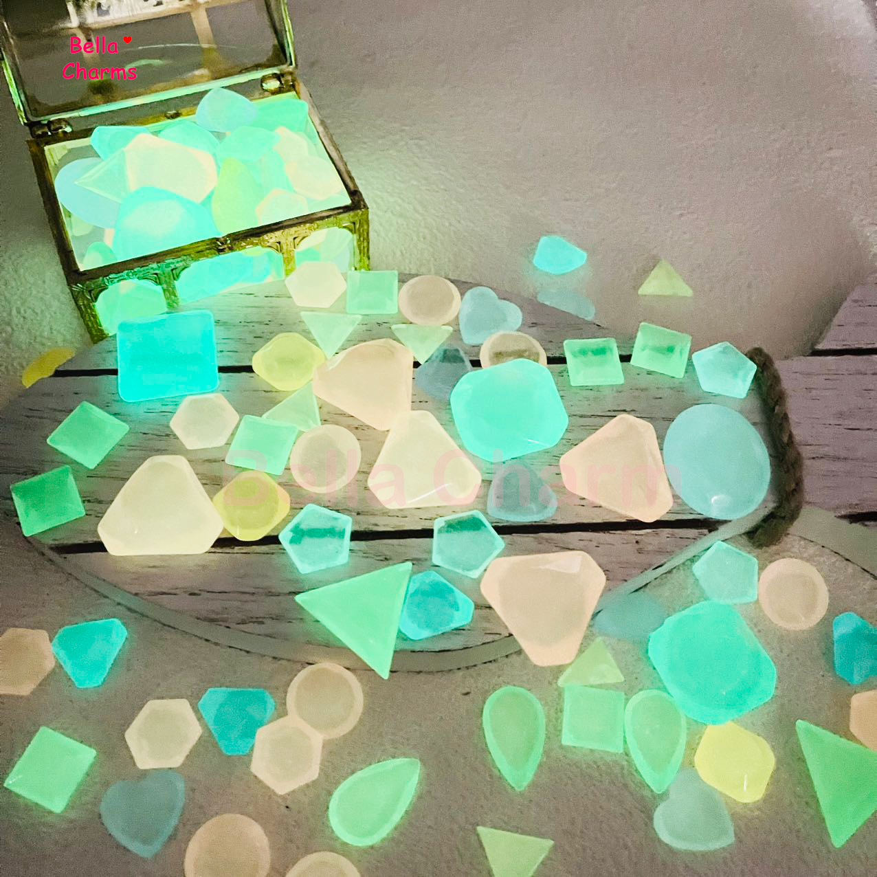 Glow Treasure Charm Mix