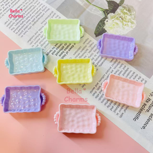 Pastel tray with holders charm