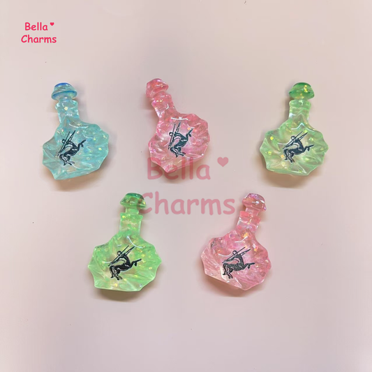 Bling XO bottle charm
