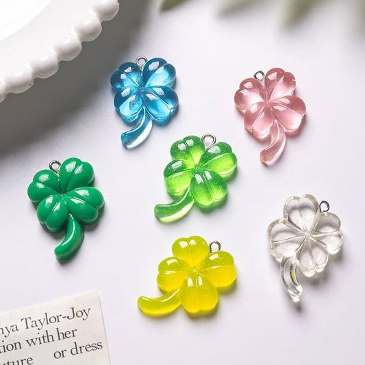 4 leaf clover charm